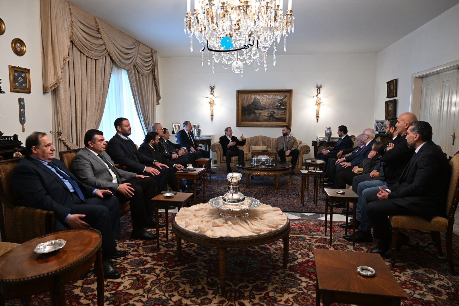 بالصور- لقاء بين تكتل التوافق الوطني وكتلة اللقاء الديمقراطي 